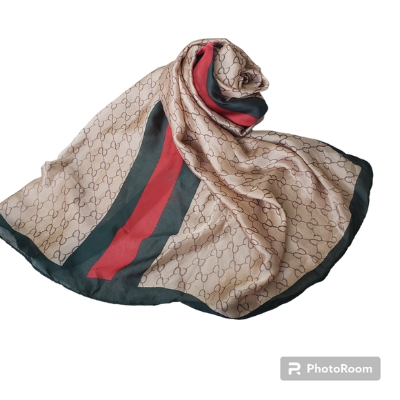 Scarf/ Wrap - Picture 4 of 6